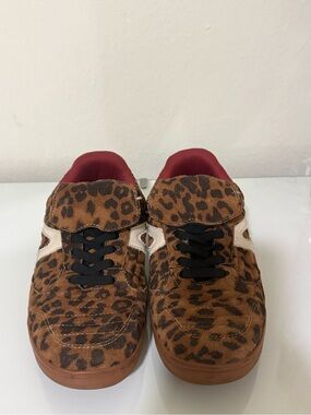 Cushionaire Astro Leopard Print Sneakers - Talla 8